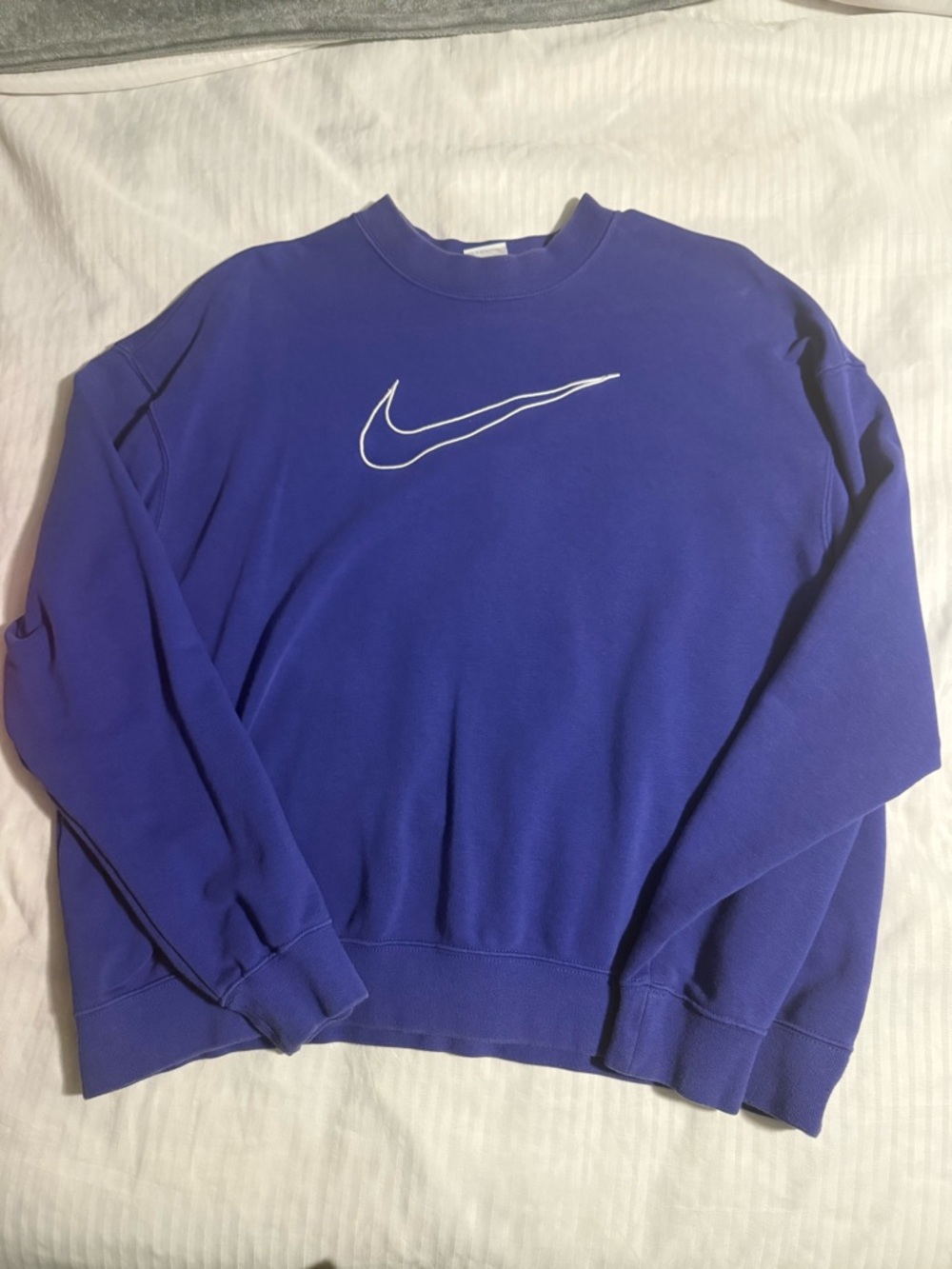 Nike Men’s Purple Crewneck Sweatshirt with White Swoosh